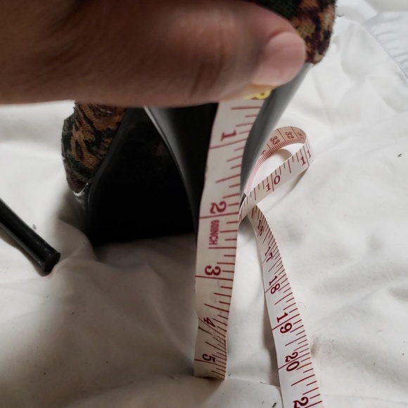 Call It Spring Platform Floral Pumps - Picture 8 of 8